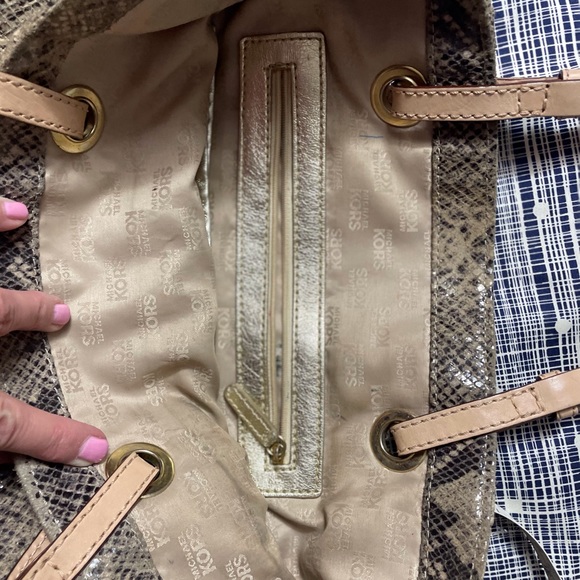 Michael KORS Glossy python-embossed  tote - Picture 6 of 8